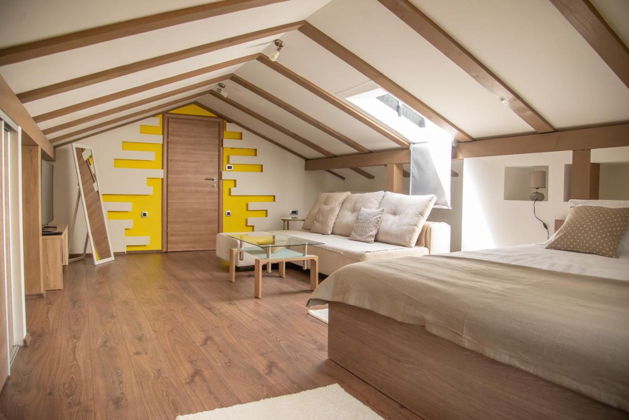 ורבניק Holiday House Tos-Vila With Heated Pool מראה חיצוני תמונה
