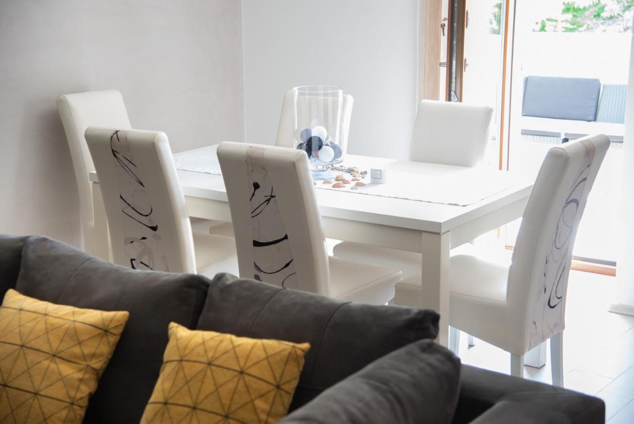 ורבניק Holiday House Tos-Vila With Heated Pool מראה חיצוני תמונה